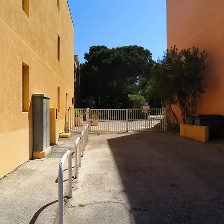 Climatise Avec Loggia Et Parking - Fr-1-610-111 شقة *
